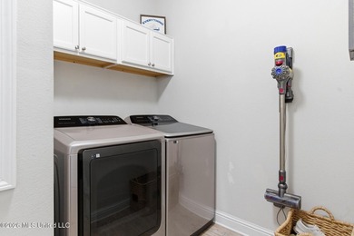 Welcome to this beautifully maintained 4-bedroom, 2-bath home in - photo 21