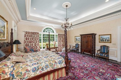 8.5 acre estate w/impeccable Georgian architecture set within a - photo 23