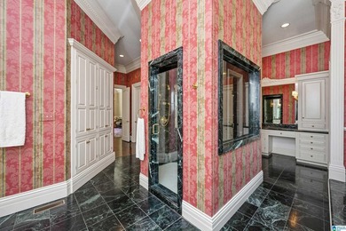 8.5 acre estate w/impeccable Georgian architecture set within a - photo 31