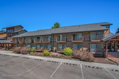 Beautifully updated and fully furnished, large 1 bed, 1 bath - photo 2