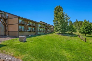 Beautifully updated and fully furnished, large 1 bed, 1 bath - photo 3