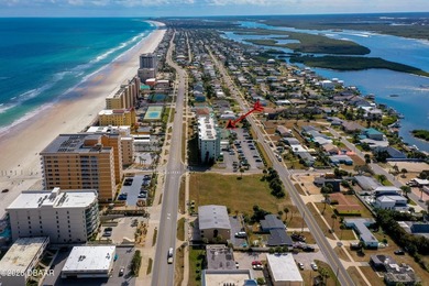 This beautifully updated 2 bedroom, 2 bathroom condo unit offers - photo 33