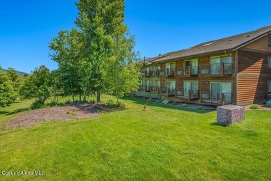 Beautifully updated and fully furnished, large 1 bed, 1 bath - photo 4