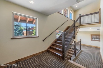 Beautifully updated and fully furnished, large 1 bed, 1 bath - photo 5