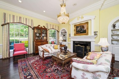 8.5 acre estate w/impeccable Georgian architecture set within a - photo 36