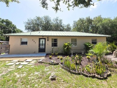 Are you looking for the perfect starter home? Check out this 2/1 - photo 2