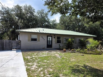 Are you looking for the perfect starter home? Check out this 2/1 - photo 5