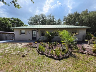 Are you looking for the perfect starter home? Check out this 2/1 - photo 8