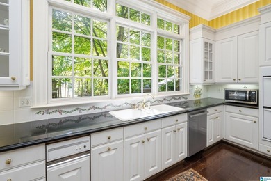 8.5 acre estate w/impeccable Georgian architecture set within a - photo 50