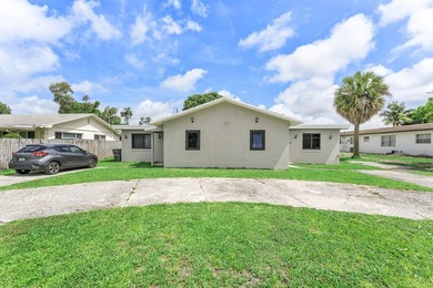 This income-producing duplex presents a fantastic opportunity - photo 1