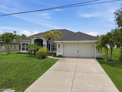 Welcome to 4122 NE 20th Court in beautiful Cape Coral, Florida! - photo 1