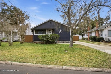 Charming Murray Hill home in a highly desirable, family-friendly - photo 2