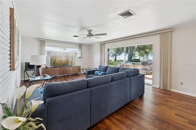 Welcome home to this stunning lakefront 4-bedroom, 2-bath - photo 13