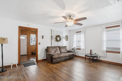 Charming Murray Hill home in a highly desirable, family-friendly - photo 7