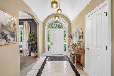 Gorgeous filled with natural light and move in ready, this - photo 5