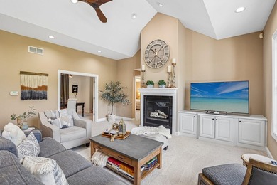 Gorgeous filled with natural light and move in ready, this - photo 8
