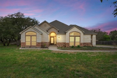 Lake Home Sale Pending in Belton, Texas