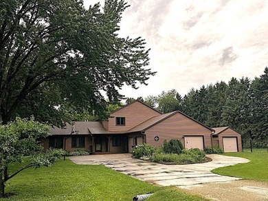 (private lake, pond, creek) Home Active Under Contract in Stoughton Wisconsin