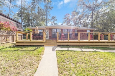 Wake up to breathtaking waterfront views in this beautifully - photo 47
