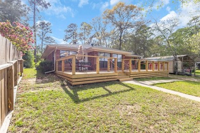 Wake up to breathtaking waterfront views in this beautifully - photo 48