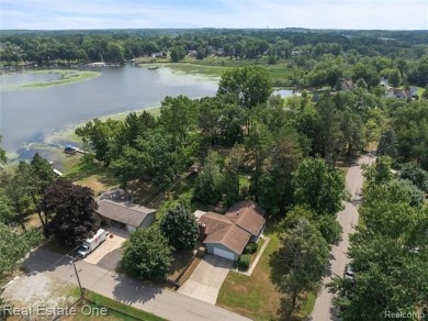 Lake Home Sale Pending in Howell, Michigan