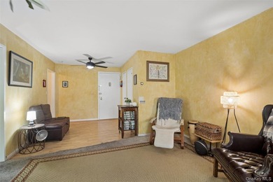 Welcome to 101 Clinton Avenue! This spacious third-floor - photo 9