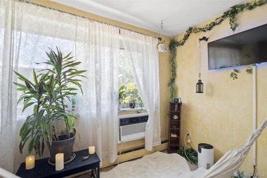 Welcome to 101 Clinton Avenue! This spacious third-floor - photo 10