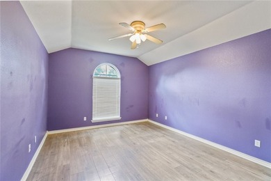 Welcome to this inviting three bedroom, two bathroom home with a - photo 18