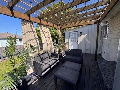 A GEM in Gentilly! Modern 3 bedroom 2 bathroom recent renovation - photo 20