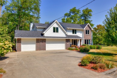 Saylorville Lake Home Sale Pending in Johnston Iowa