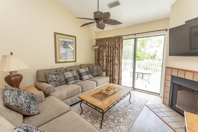 This stunning two-bedroom, two-bath, second floor villa offers - photo 24