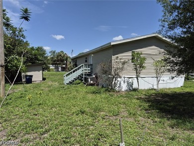 3+Den Manufactured Home on Over 1/4 Acre - Fenced Property in - photo 4