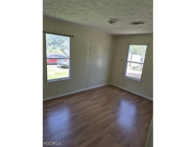 3+Den Manufactured Home on Over 1/4 Acre - Fenced Property in - photo 8