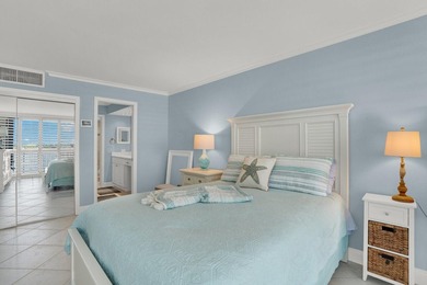 Welcome to this luxurious condominium, where resort-style living - photo 21