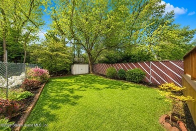 Well-maintained single-family home offering 3 bedrooms and 2 - photo 22