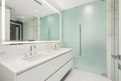 Experience luxury living in this brand-new never lived in,fully - photo 29