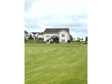 Welcome to your dream home in sought-after Pleasant Hill - photo 4