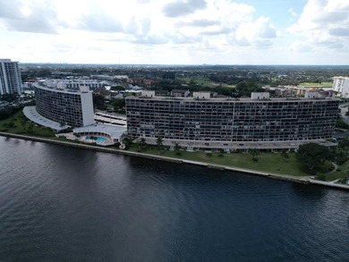 Welcome to this luxurious condominium, where resort-style living - photo 35