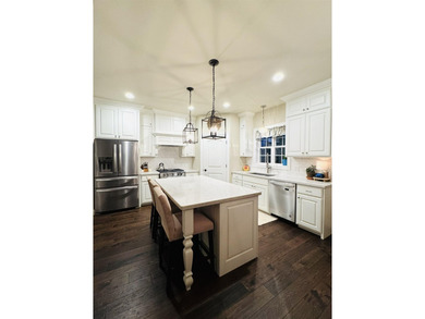 Welcome to your dream home in sought-after Pleasant Hill - photo 7