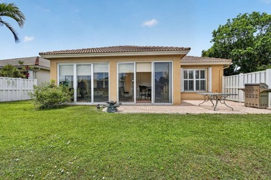 Live the Coral Lakes lifestyle in this beautifully appointed 3 - photo 51