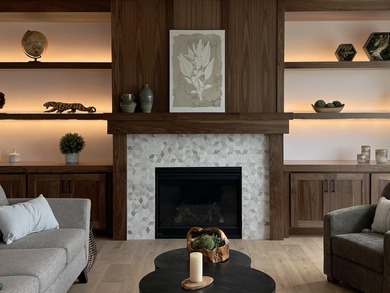 Step into this sunlight-filled home with Amish made built-ins - photo 3