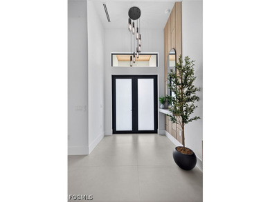 Experience luxury living at its finest in this stunning modern - photo 3