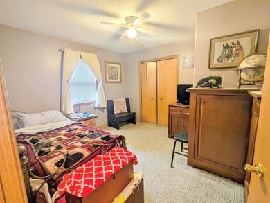 Nestled in a peaceful setting, this well maintained 2 bedroom, 1 - photo 5