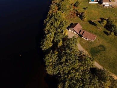 End-of-the-road privacy meets stunning riverfront living in this - photo 39