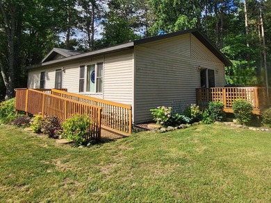 Nestled in a peaceful setting, this well maintained 2 bedroom, 1 - photo 10