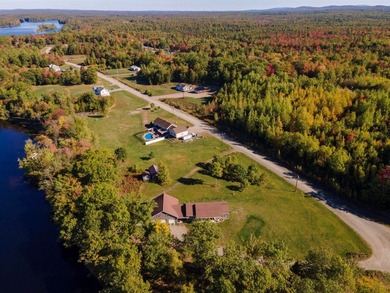 End-of-the-road privacy meets stunning riverfront living in this - photo 41