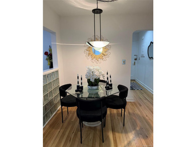 Rarely available, top-floor corner residence at coveted - photo 6