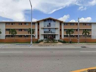 1 bd 1 bth ground floor condo in the heart of Miami. Tile floor - photo 1