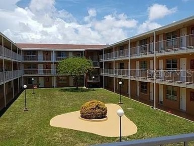 1 bd 1 bth ground floor condo in the heart of Miami. Tile floor - photo 4