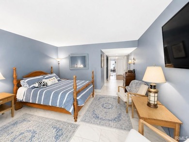 Enjoy easy one-level living and resort-style amenities at 9124 S - photo 6
